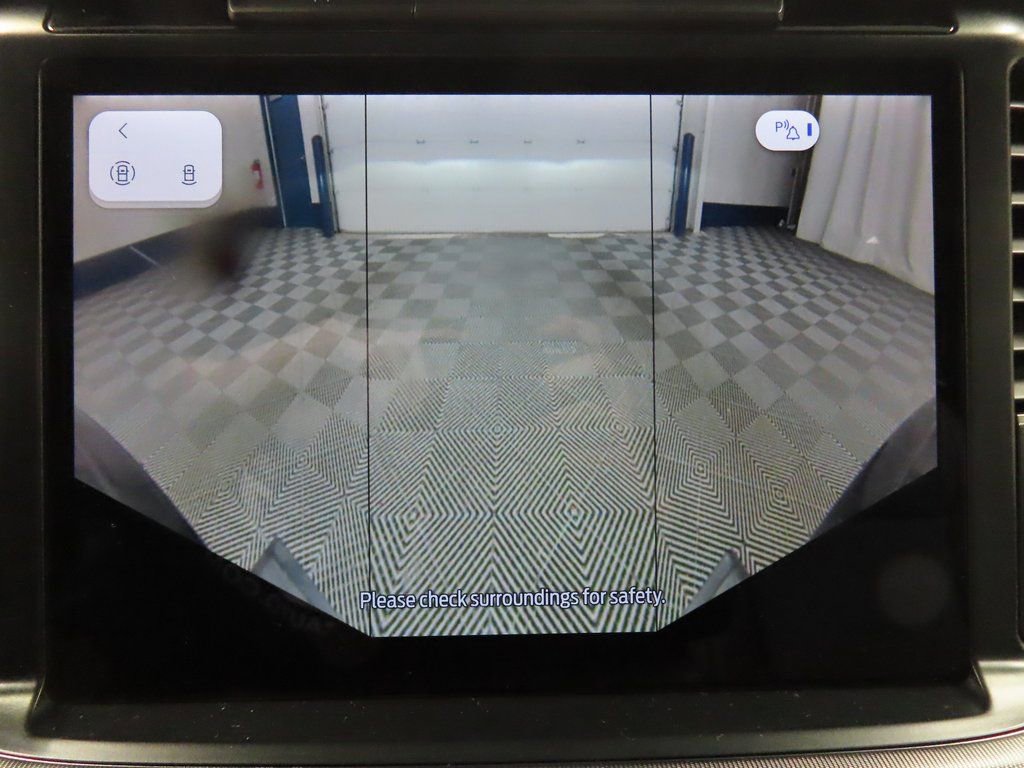 Used 2025 Ford F150 Lariat image 17