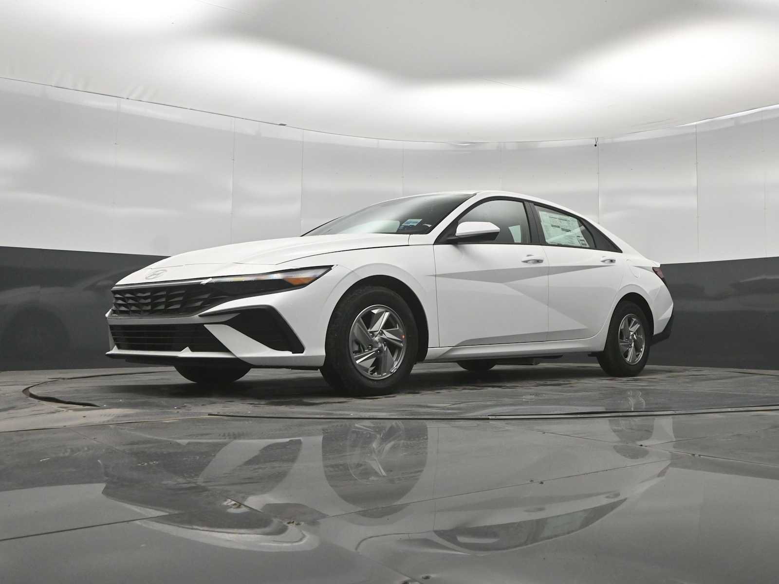 New 2026 Hyundai Elantra SE FWD image 35