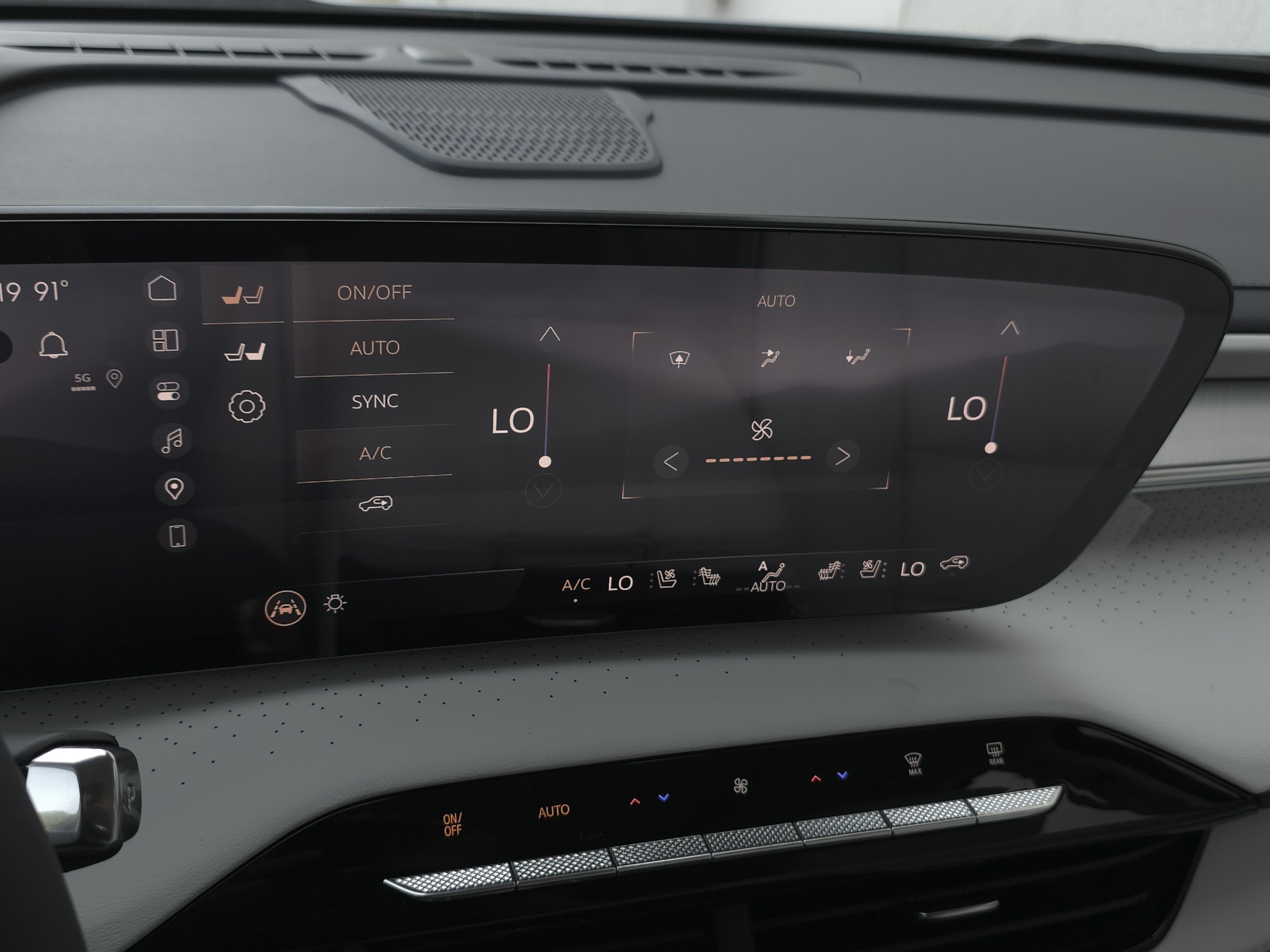 New 2027 Buick Enclave Avenir FWD image 22