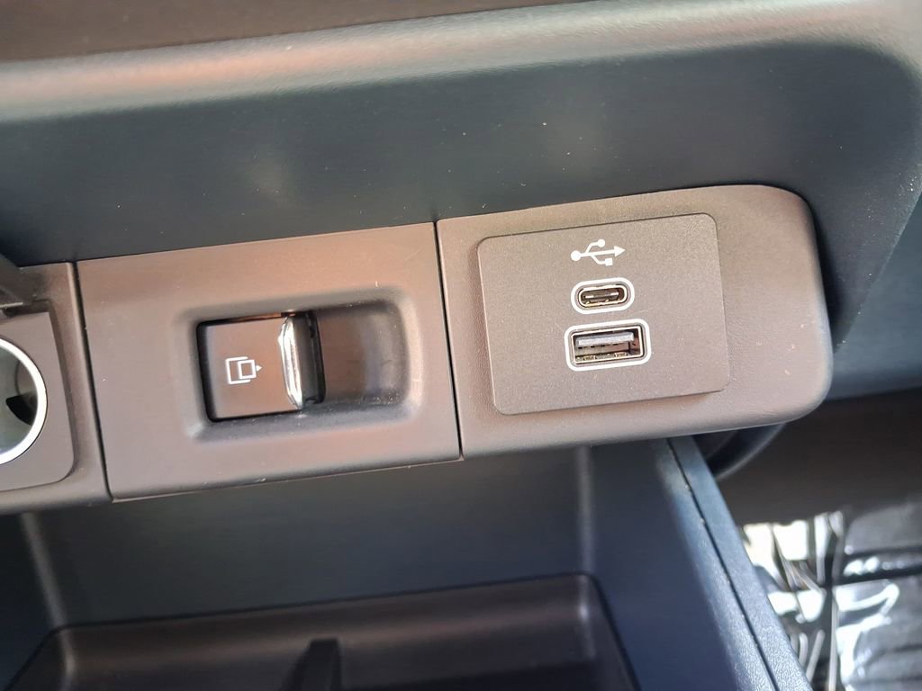 Used 2026 Ford Maverick Lariat w/ Black Appearance Package image 32