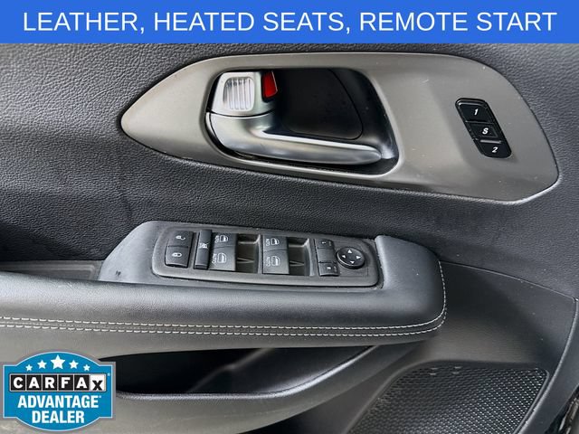 Used 2025 Chrysler Pacifica Select FWD image 17