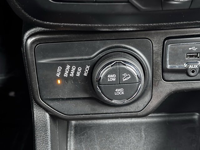 Used 2019 Jeep Renegade Trailhawk w/ Cold Weather Group II image 11