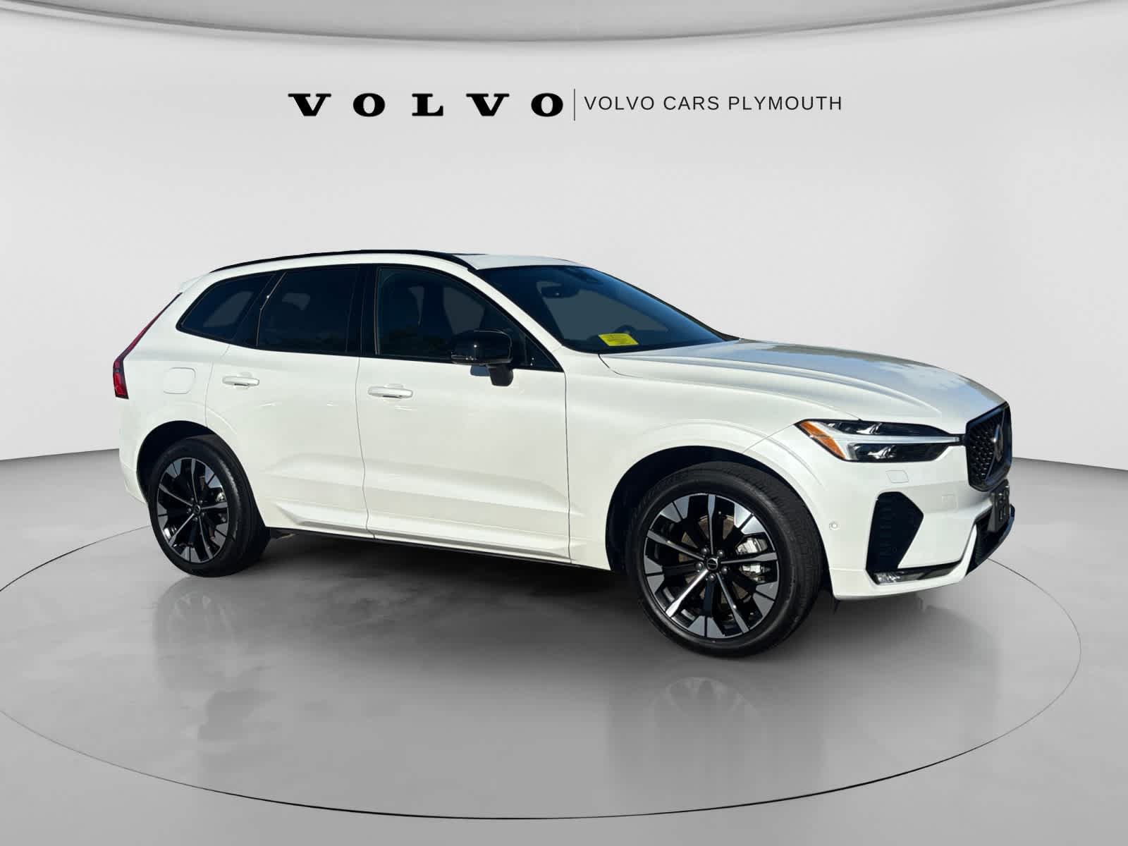 Used 2026 Volvo XC60 B5 Plus AWD/4WD image 1