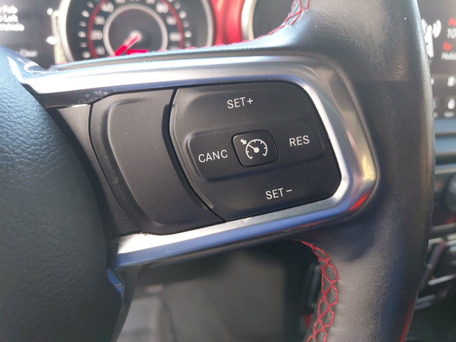 Used 2020 Jeep Wrangler Unlimited Rubicon w/ Dual Top Group AWD/4WD image 6