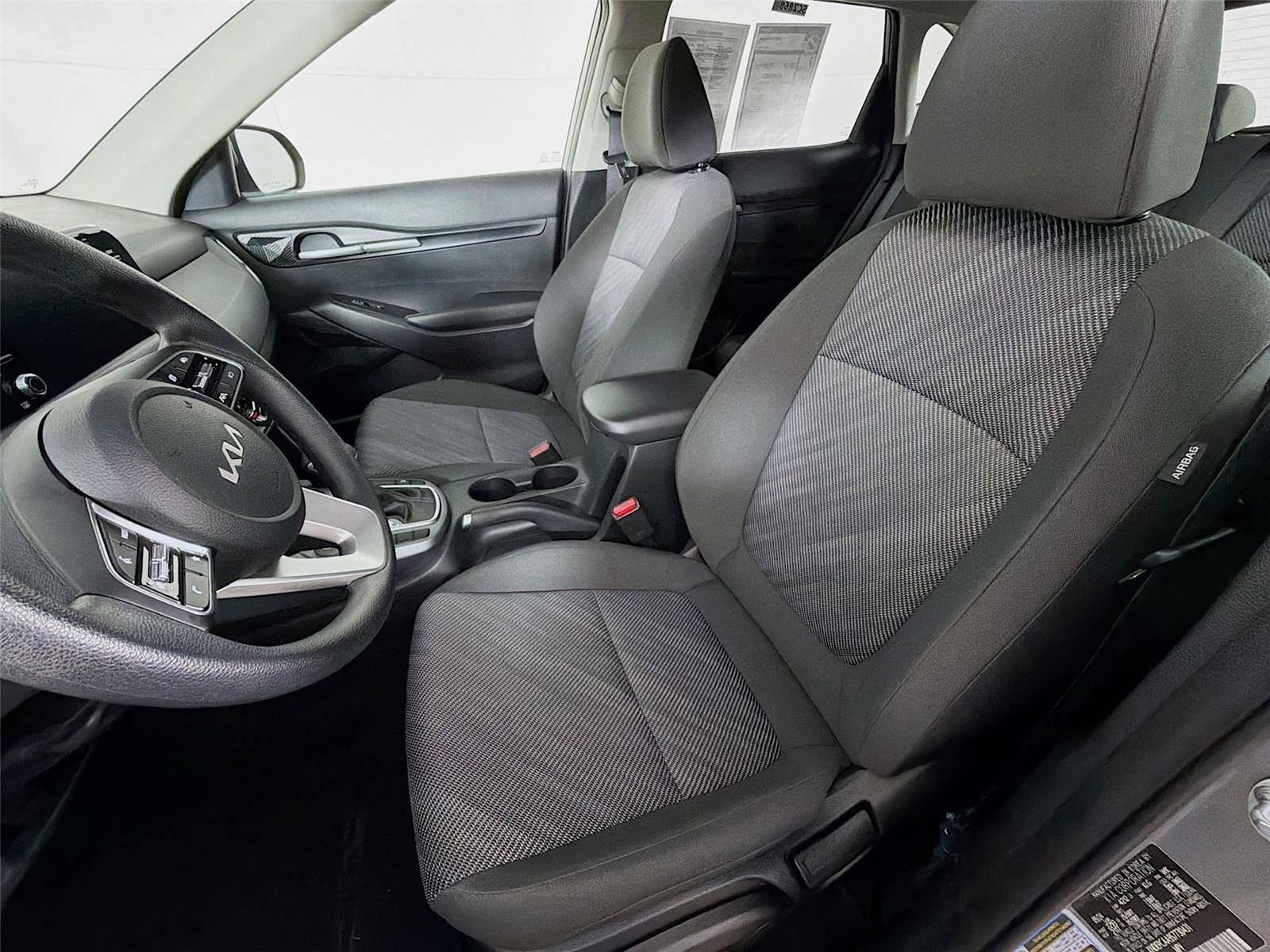 Used 2025 Kia Seltos LX image 11