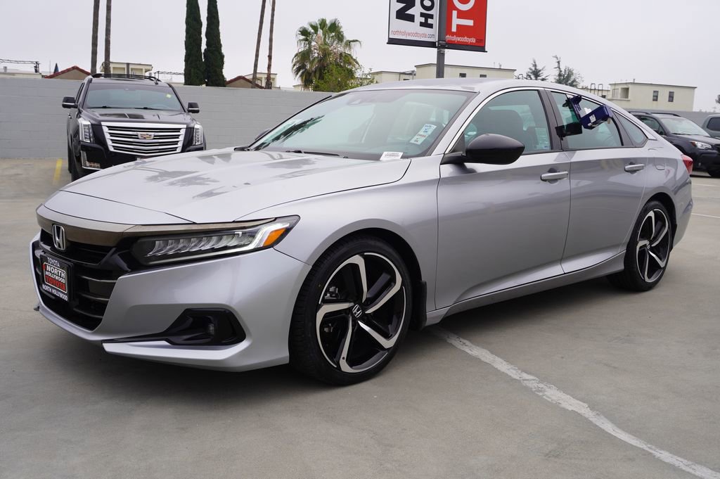 Used 2022 Honda Accord Sport image 4