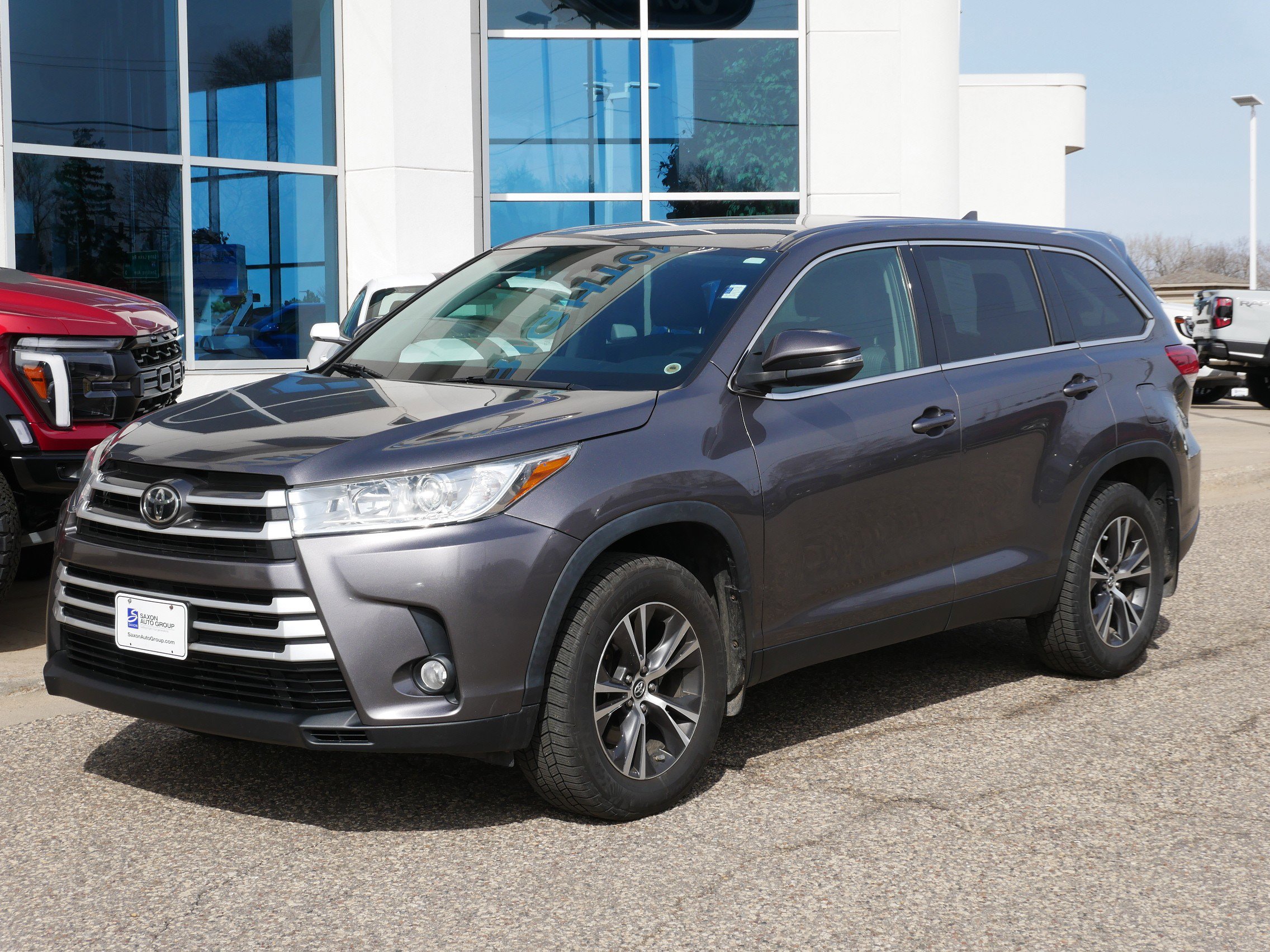 Used 2019 Toyota Highlander Plus AWD/4WD image 25