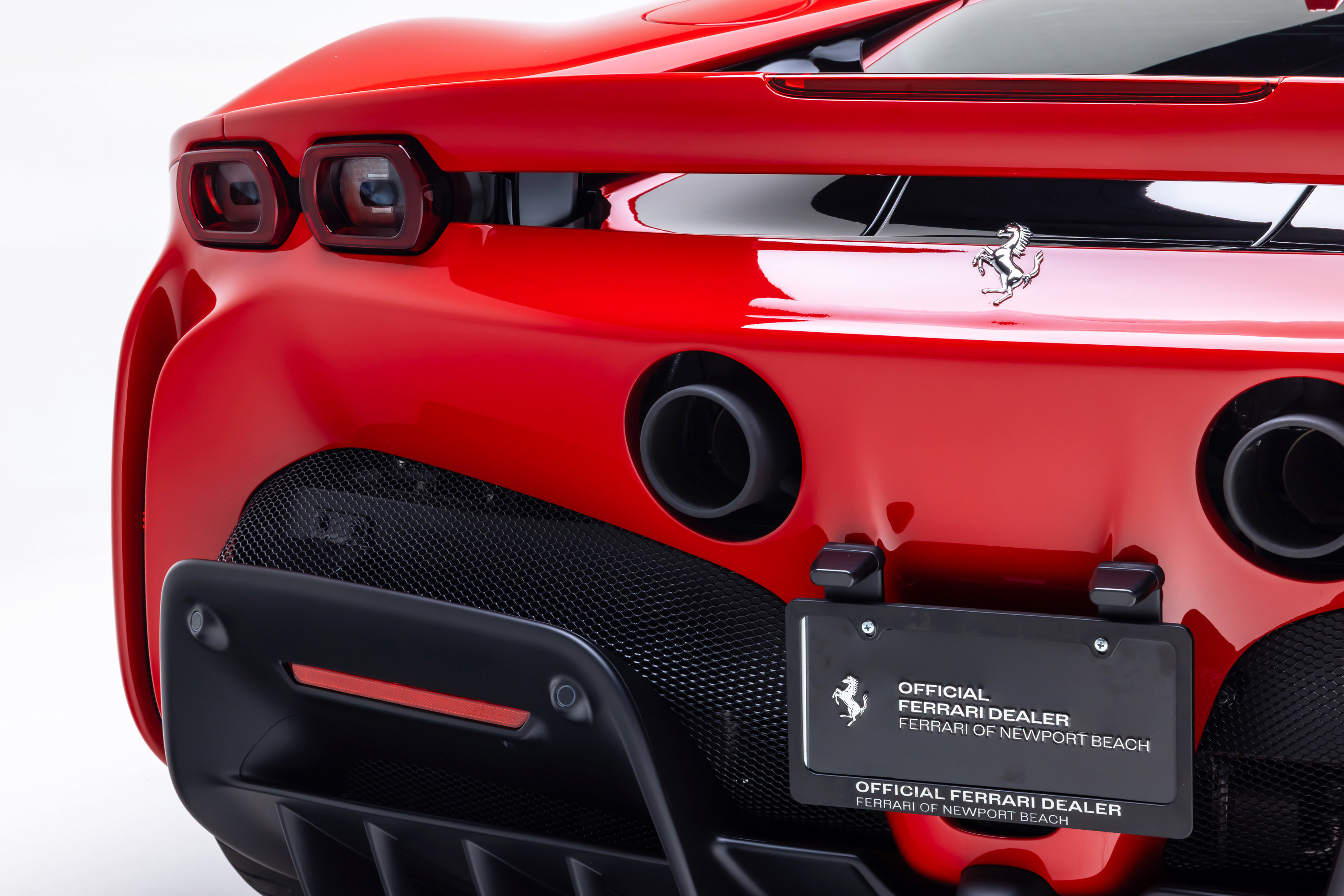 Certified 2025 Ferrari SF90 Spider AWD/4WD image 18