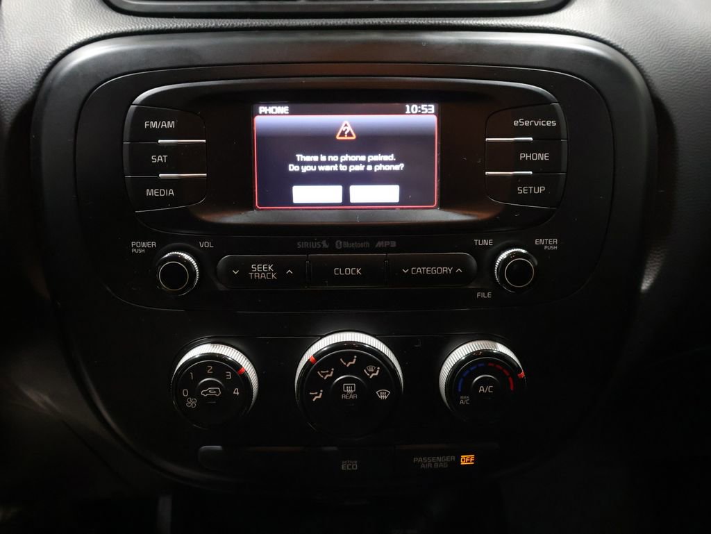 Used 2015 Kia Soul + image 25