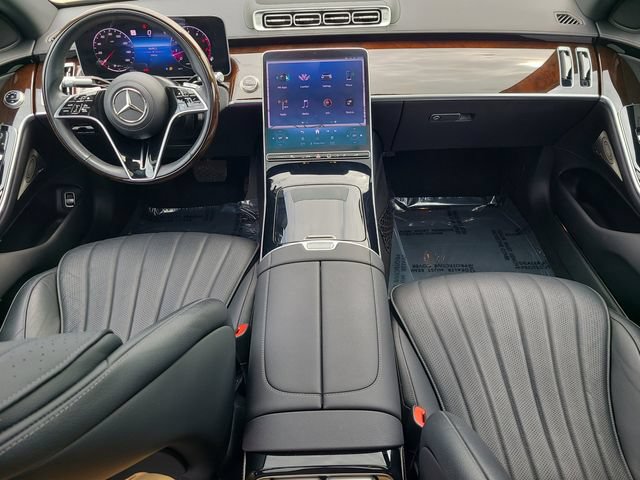 Used 2025 Mercedes-Benz S 500 4MATIC image 11