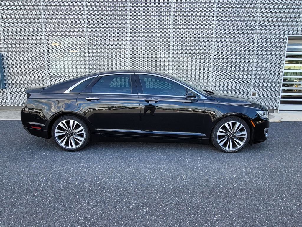 Used 2017 Lincoln MKZ Reserve w/ Climate Package AWD/4WD image 2