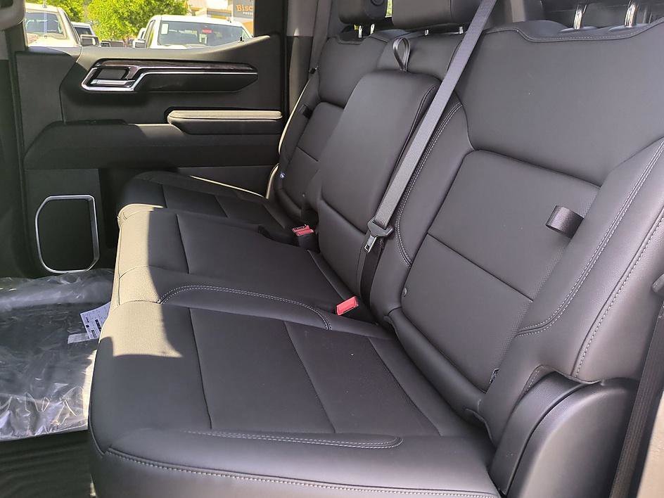 New 2026 Chevrolet Silverado 1500 LTZ w/ LTZ Premium Package AWD/4WD image 30