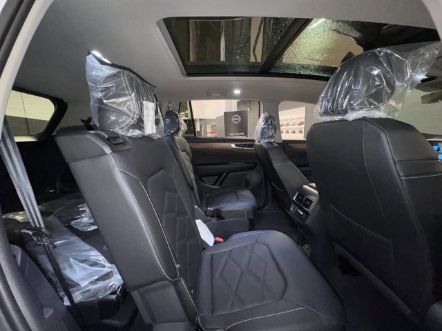 New 2026 Volkswagen Atlas SE image 11