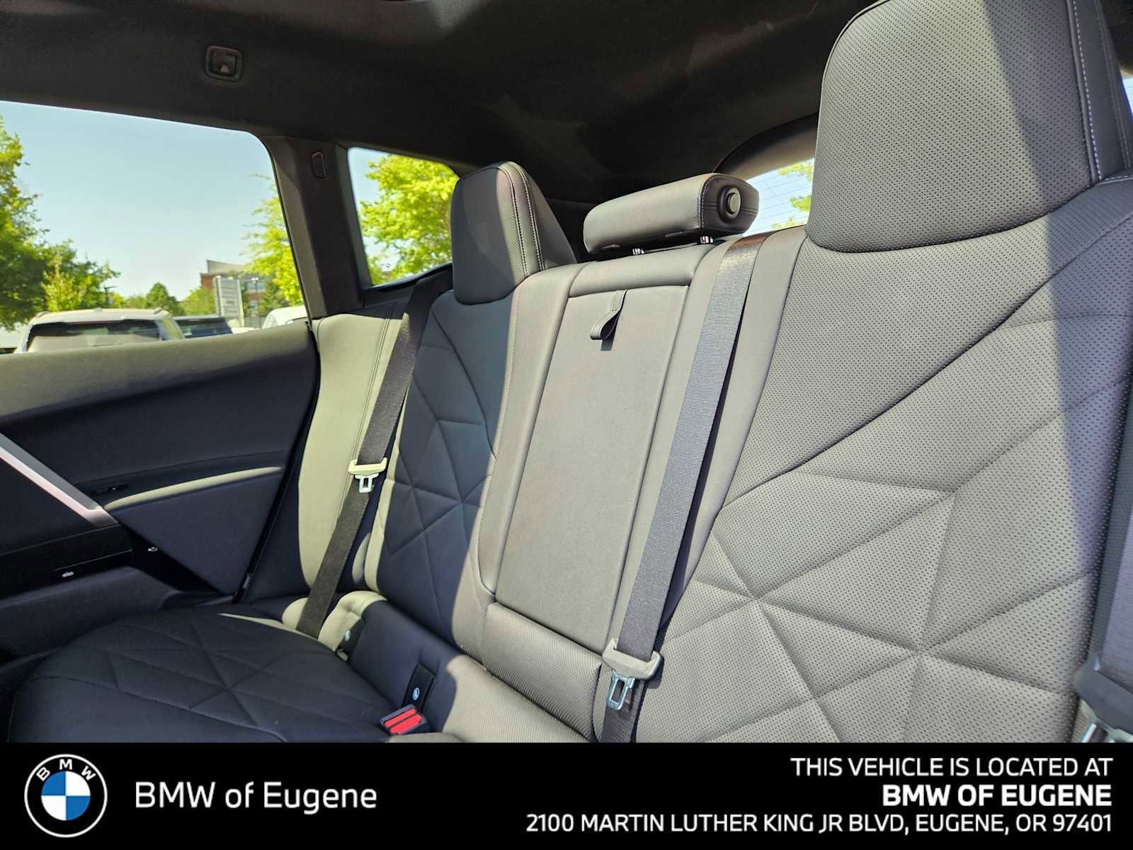 Used 2025 BMW iX xDrive50 image 21