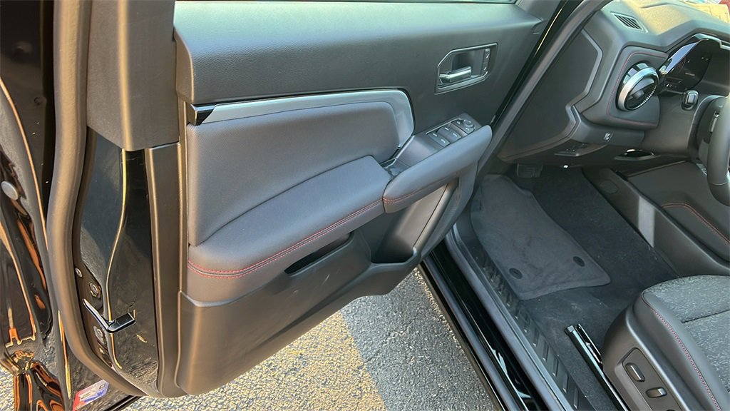 New 2026 Chevrolet Colorado Z71 image 11