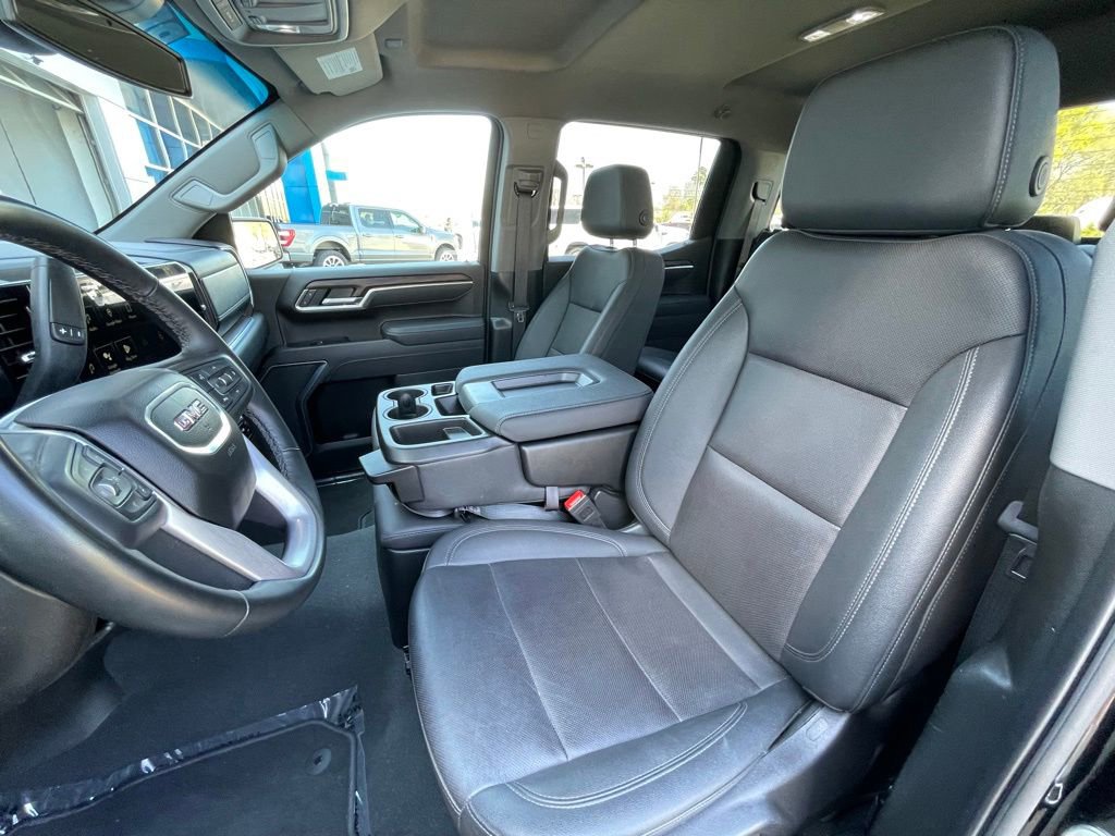 Used 2025 GMC Sierra 1500 SLT AWD/4WD image 23