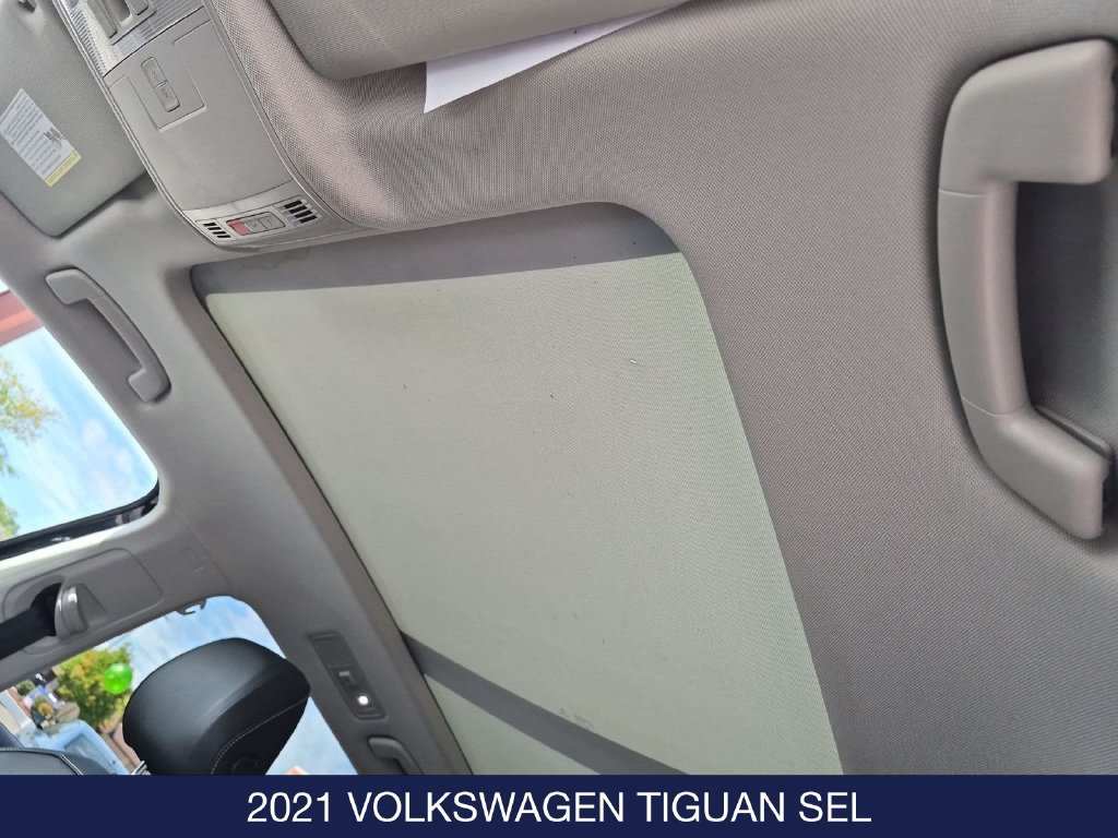 Used 2021 Volkswagen Tiguan SEL AWD/4WD image 16