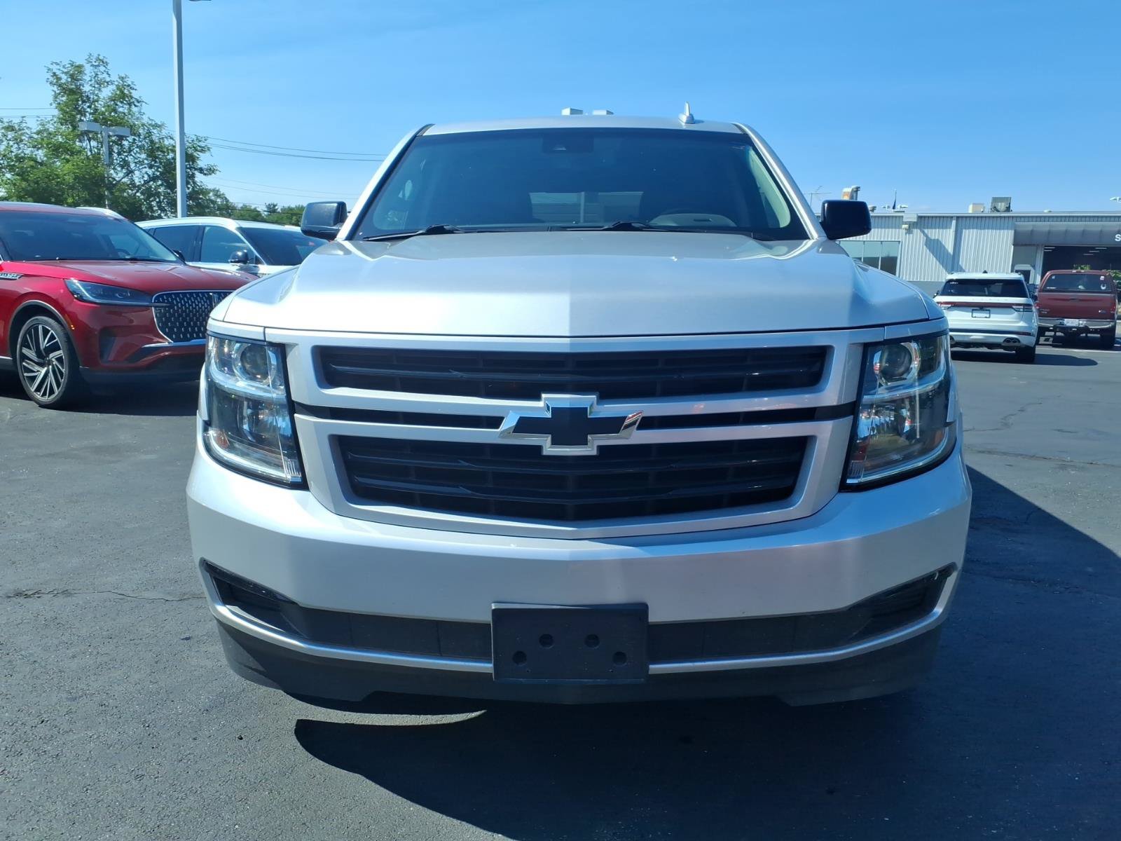Used 2019 Chevrolet Tahoe LT w/ RST Edition AWD/4WD image 2