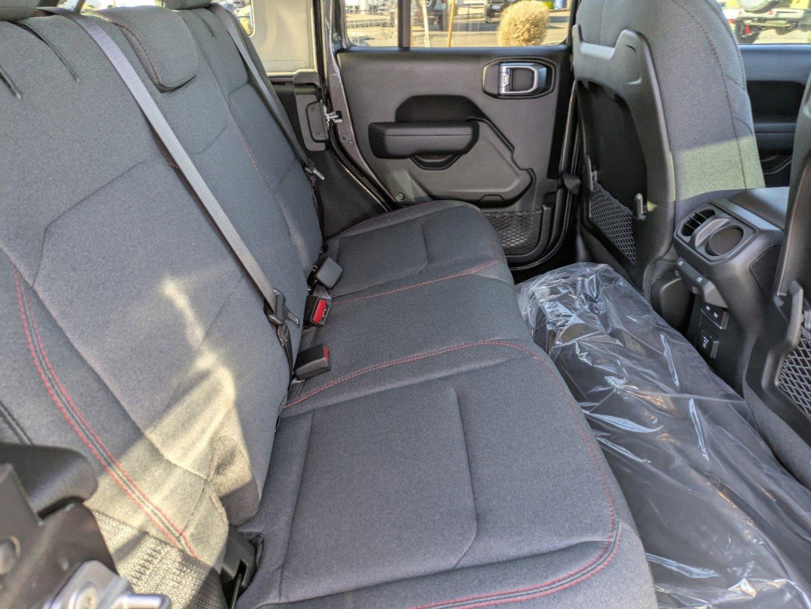 New 2025 Jeep Wrangler Unlimited Rubicon w/ Steel Bumper Group image 19