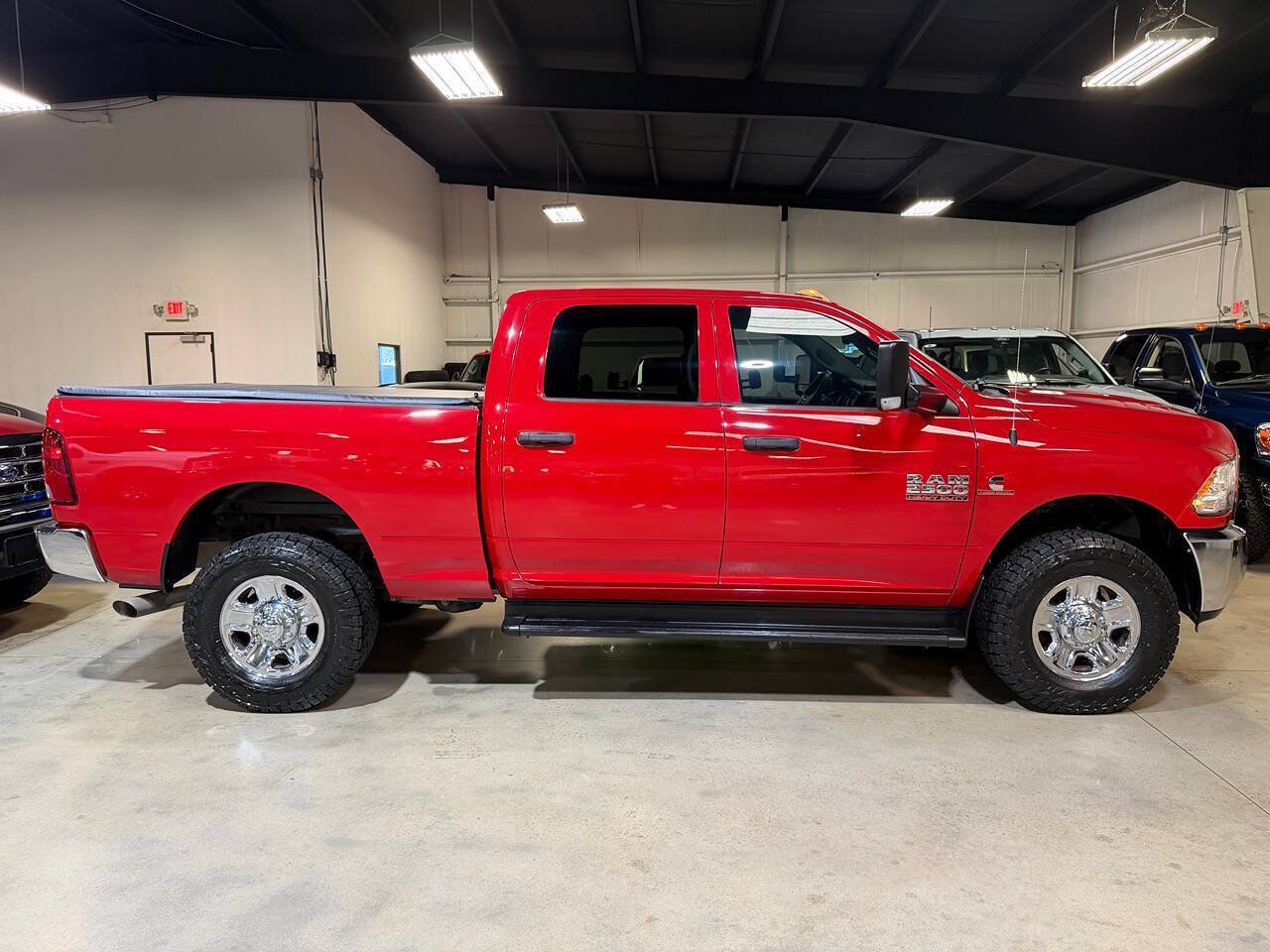 Used 2014 RAM 2500 Tradesman w/ Chrome Appearance Group AWD/4WD image 10
