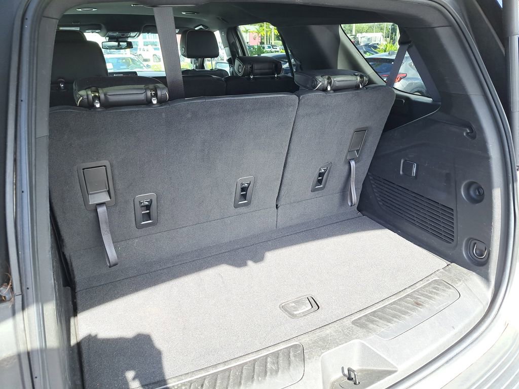 Used 2023 GMC Yukon SLT image 8