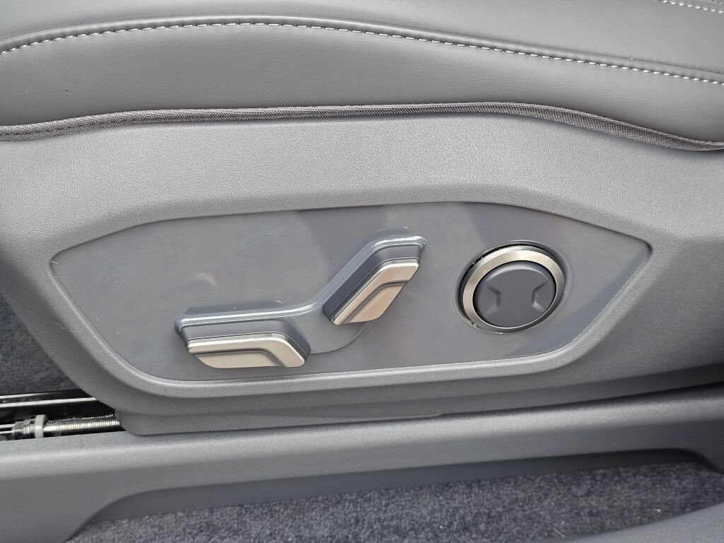 Certified 2024 Kia EV9 Wind AWD/4WD image 36
