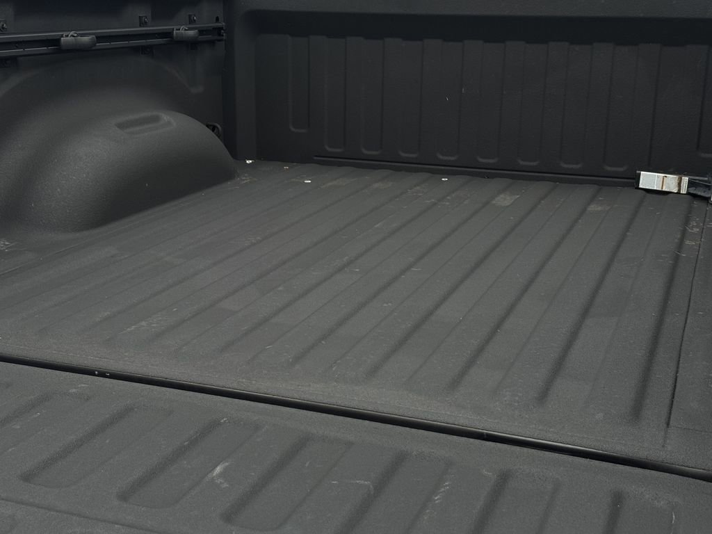 Used 2025 RAM 1500 Laramie w/ Sport Appearance Package AWD/4WD image 27