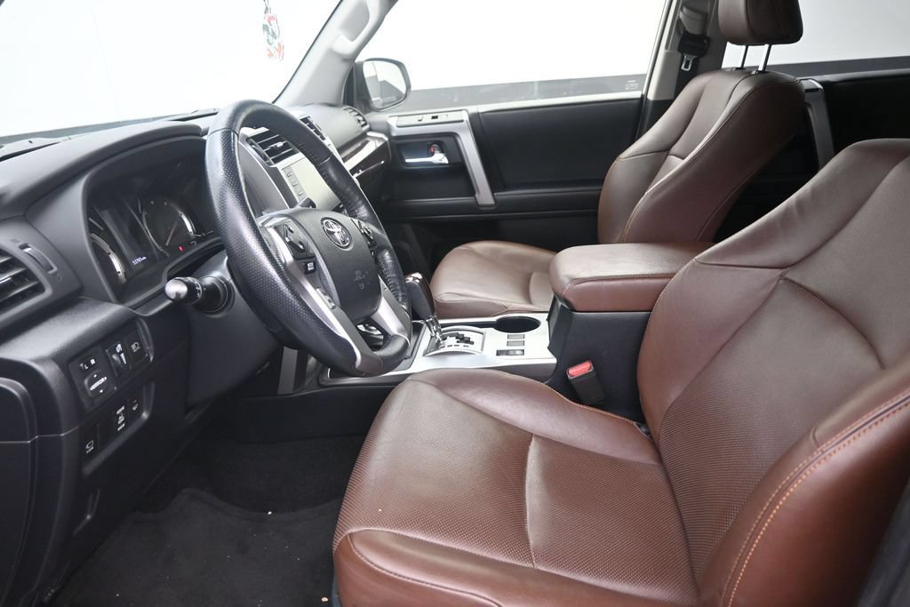 Used 2023 Toyota 4Runner Limited AWD/4WD image 12