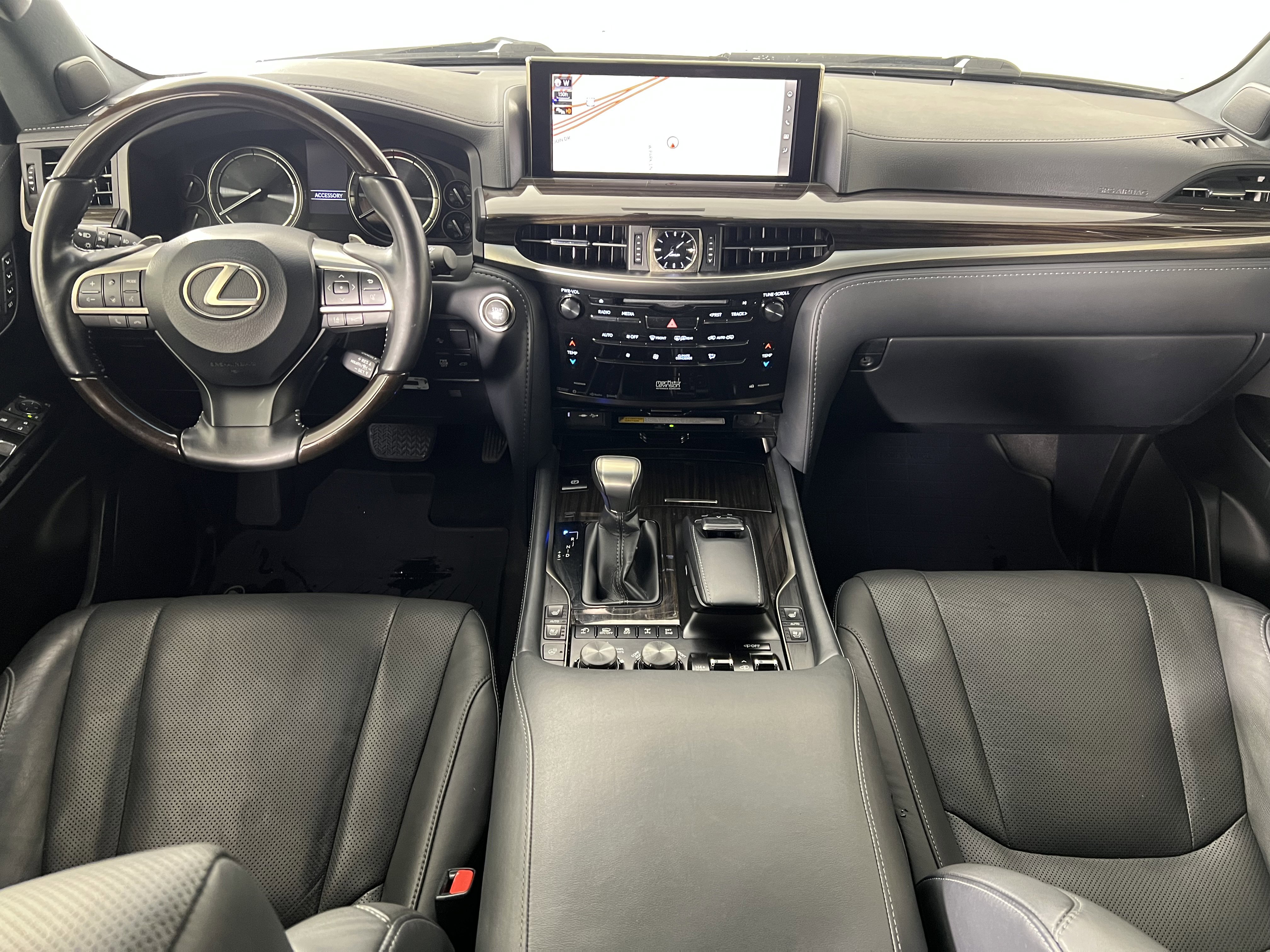 Used 2021 Lexus LX 570 4WD w/ Sport Package image 24