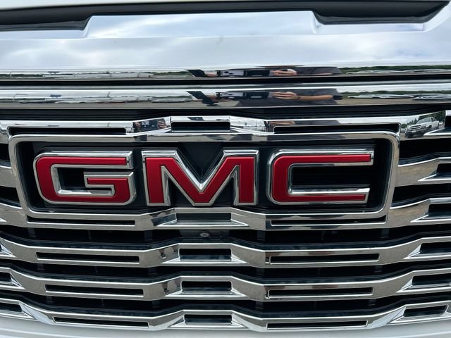 Used 2023 GMC Sierra 1500 Denali w/ Denali Reserve Package AWD/4WD image 32