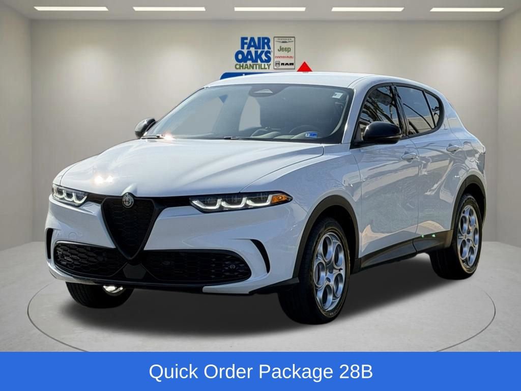 Used 2024 Alfa Romeo Tonale Sprint image 2