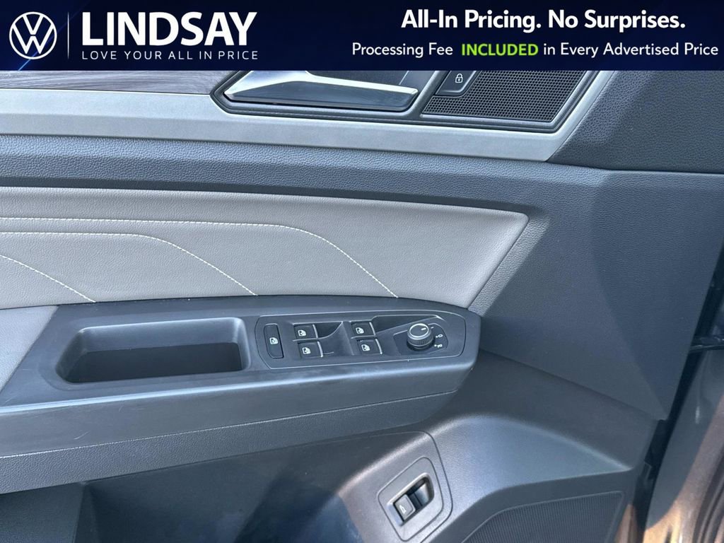 Used 2022 Volkswagen Atlas Cross Sport SE w/ Black Wheel Package image 19