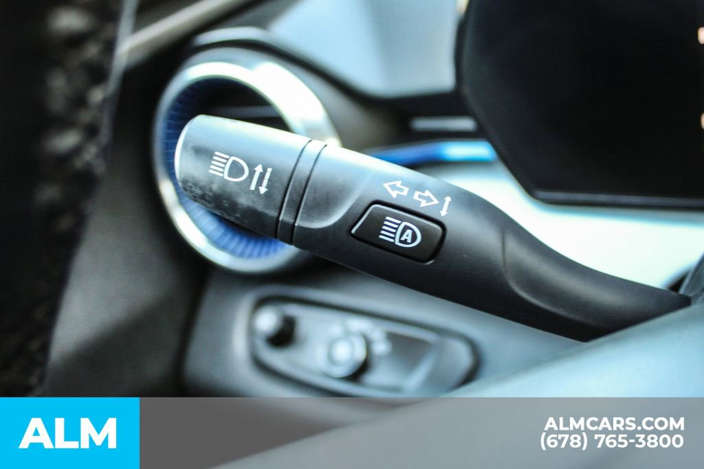 Used 2025 Chevrolet Trax LT w/ LT Convenience Package image 29