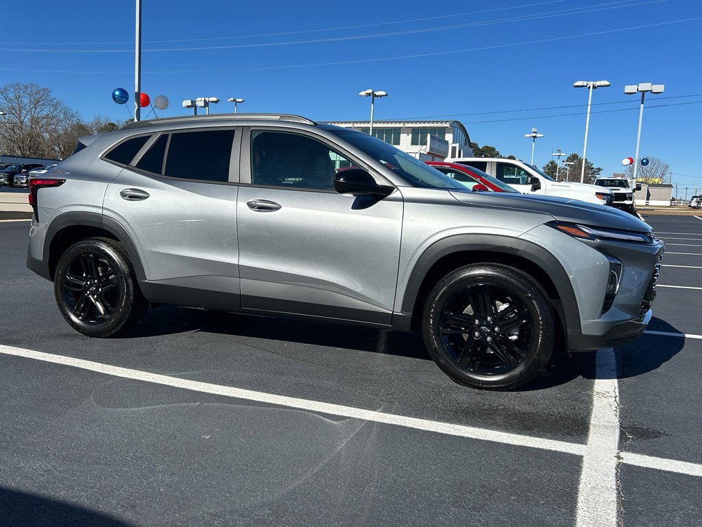 New 2026 Chevrolet Trax ACTIV w/ Sunroof Package image 3