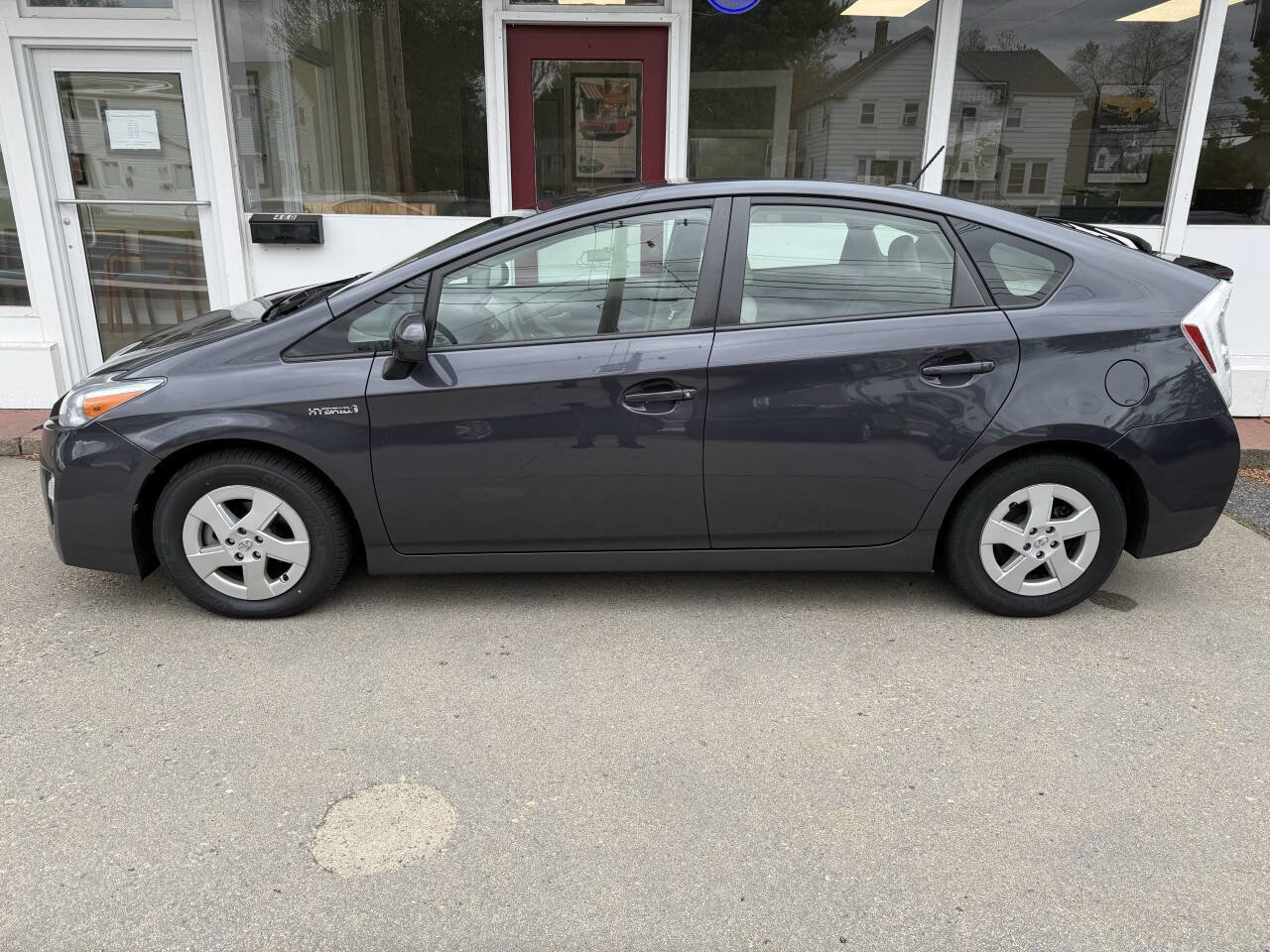 Used 2010 Toyota Prius Three image 1