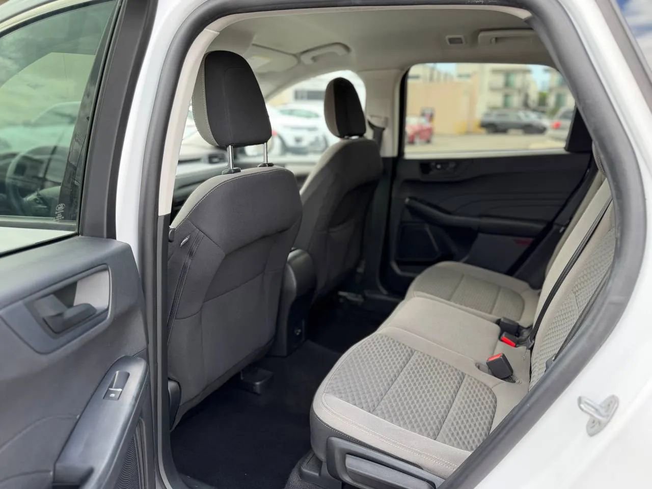 Used 2022 Ford Escape SE FWD image 27