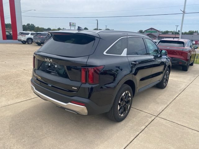 Used 2024 Kia Sorento S AWD/4WD image 6