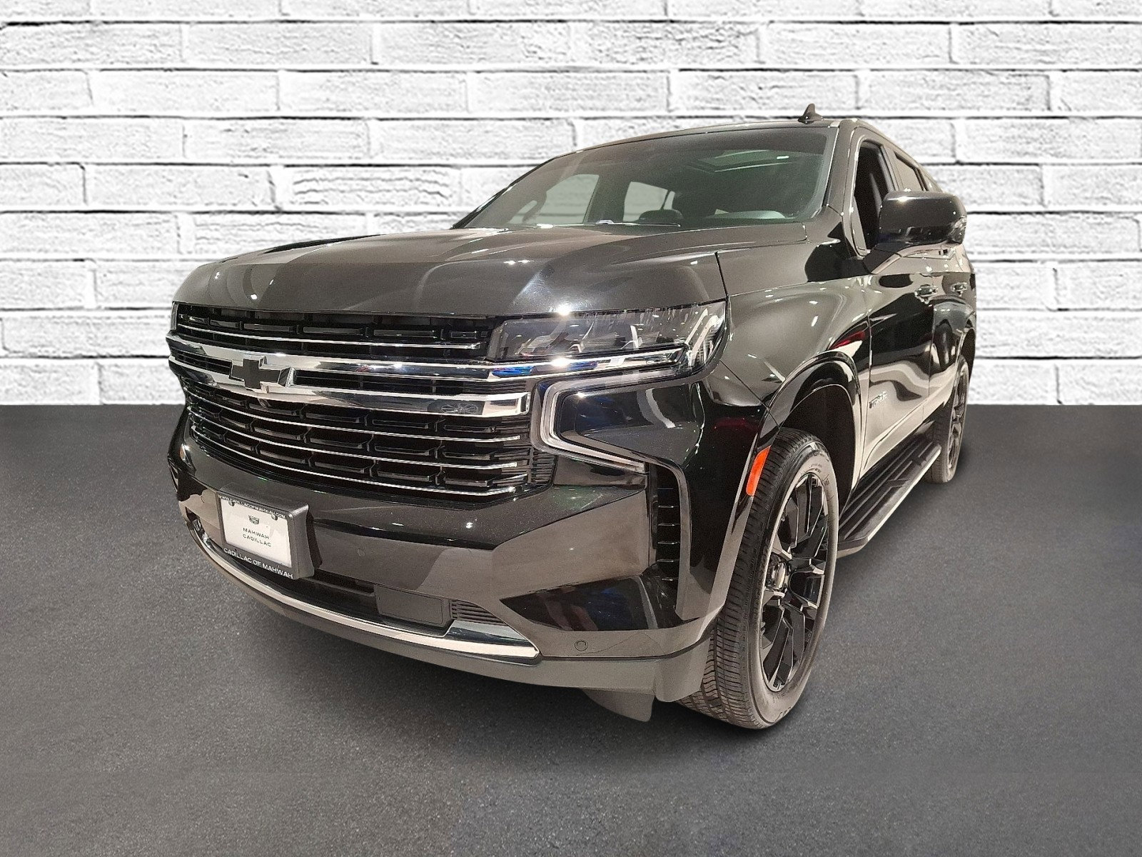 Used 2022 Chevrolet Tahoe LT w/ LT Signature Plus Package image 4