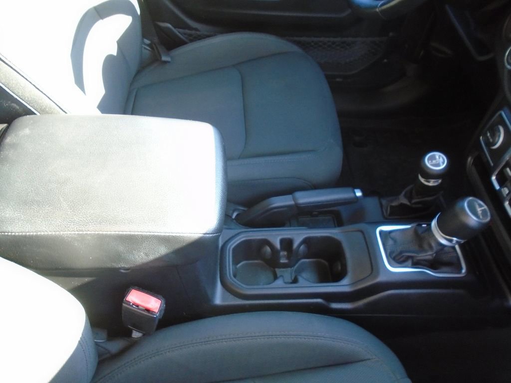 Certified 2021 Jeep Gladiator Willys image 13