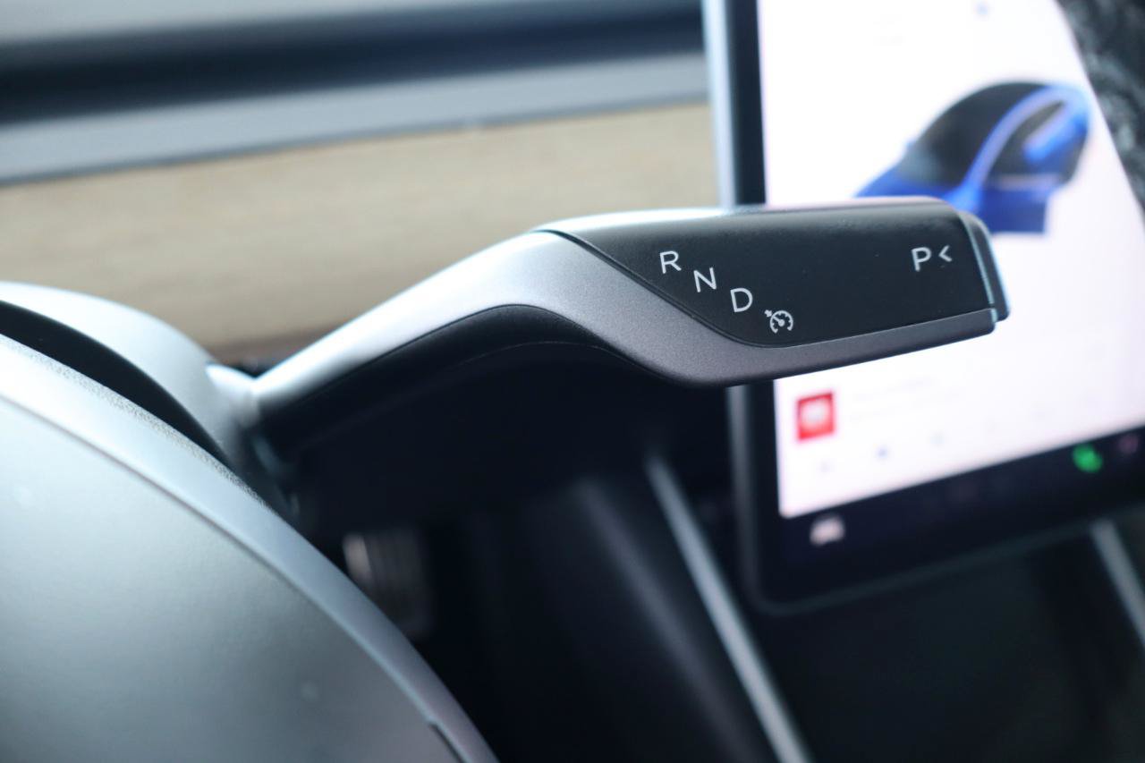 Used 2018 Tesla Model 3 Long Range RWD image 21