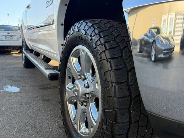 Used 2015 RAM 2500 Limited AWD/4WD image 79