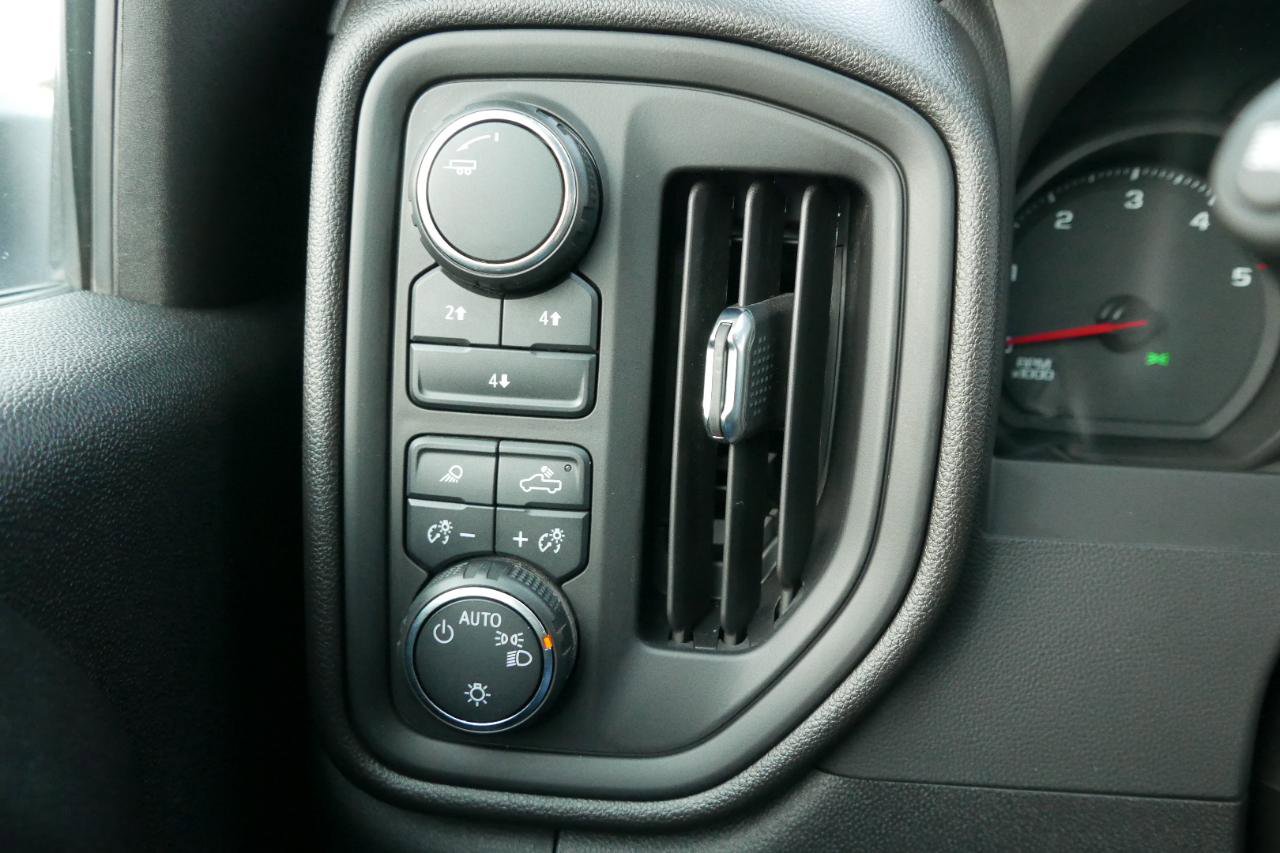 Used 2024 Chevrolet Silverado 2500 Custom w/ Custom Value Package image 16