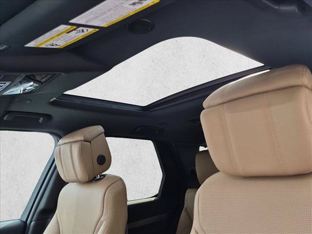 New 2026 Land Rover Discovery Limited Edition AWD/4WD image 18