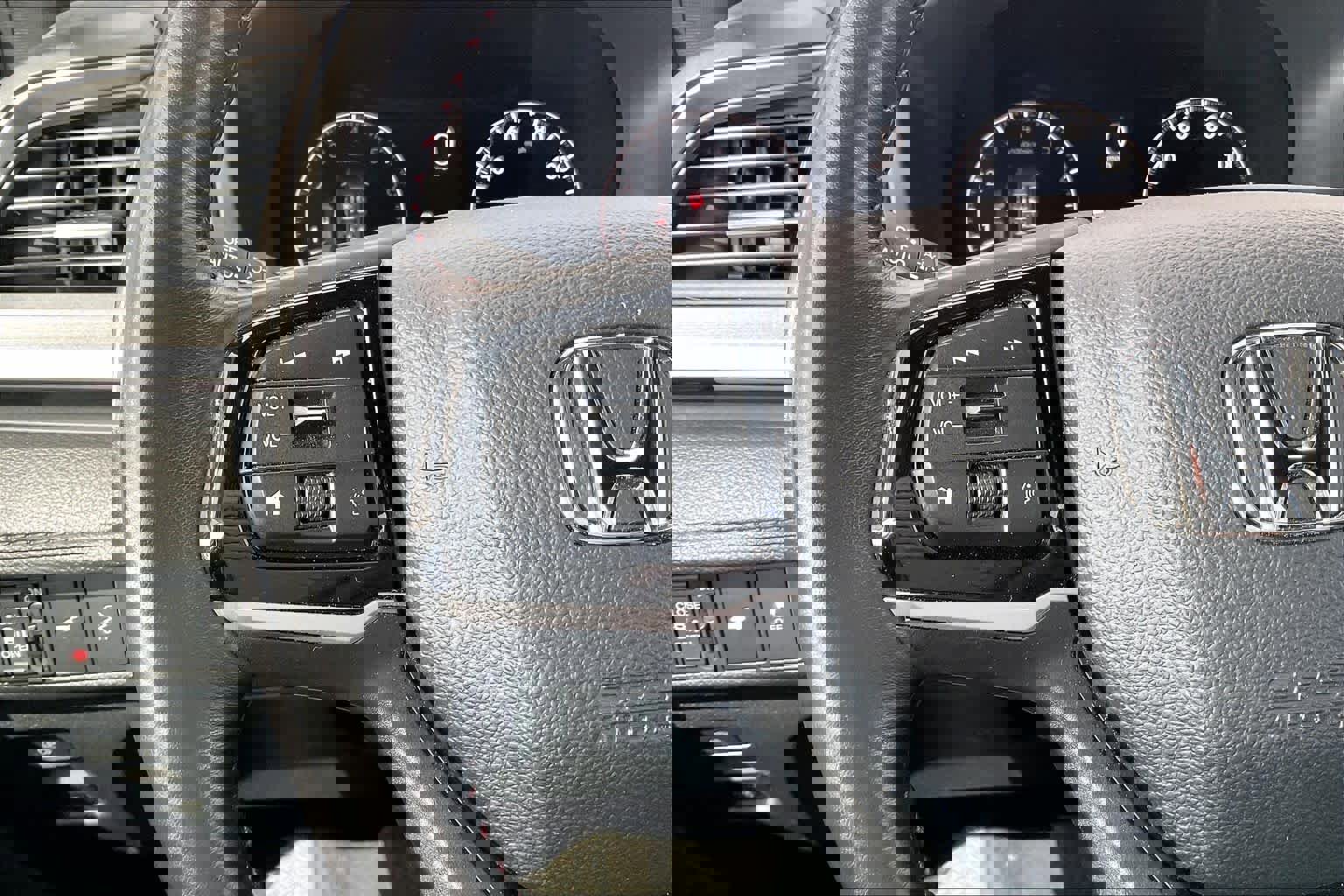 Used 2025 Honda Odyssey Sport-L image 22