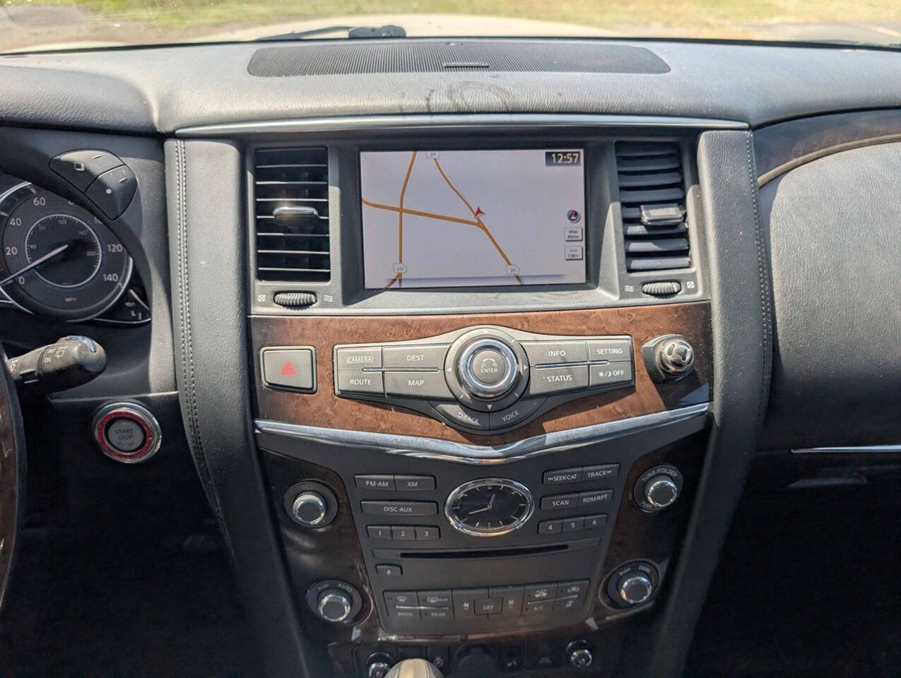 Used 2012 INFINITI QX56 4WD w/ Deluxe Touring Pkg image 34