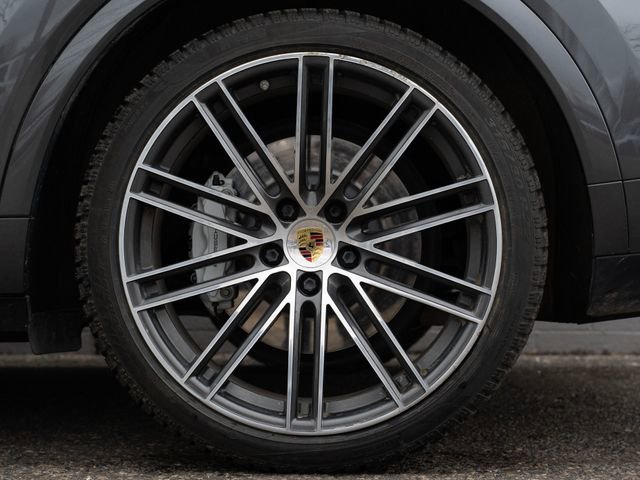 Certified 2020 Porsche Cayenne Turbo image 13