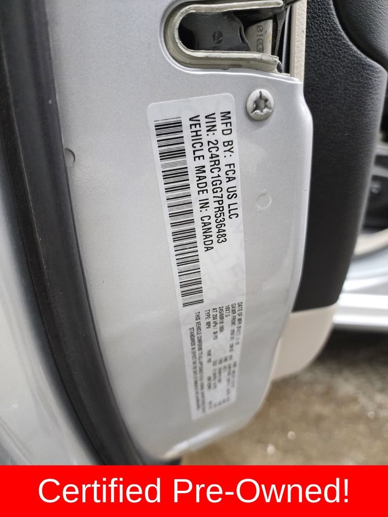 Certified 2023 Chrysler Pacifica Limited FWD image 45