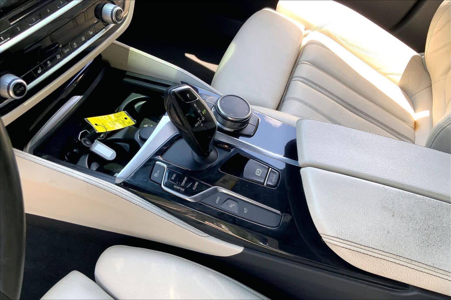 Used 2018 BMW 530e RWD image 17