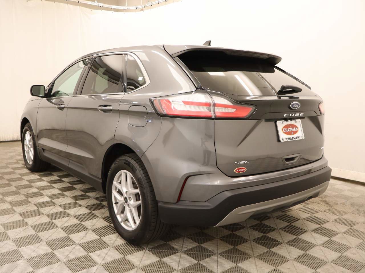 Used 2023 Ford Edge SEL image 3
