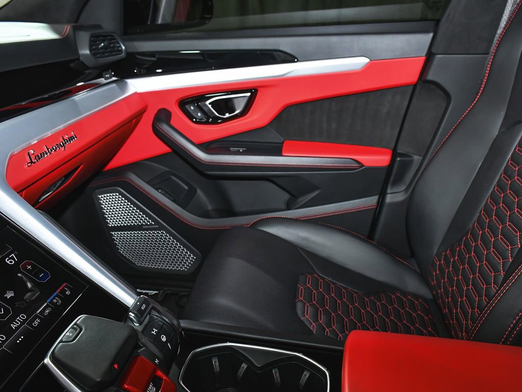 Used 2022 Lamborghini Urus AWD/4WD image 54